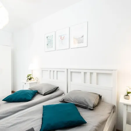 Zachodnia 尤斯托尼莫斯基